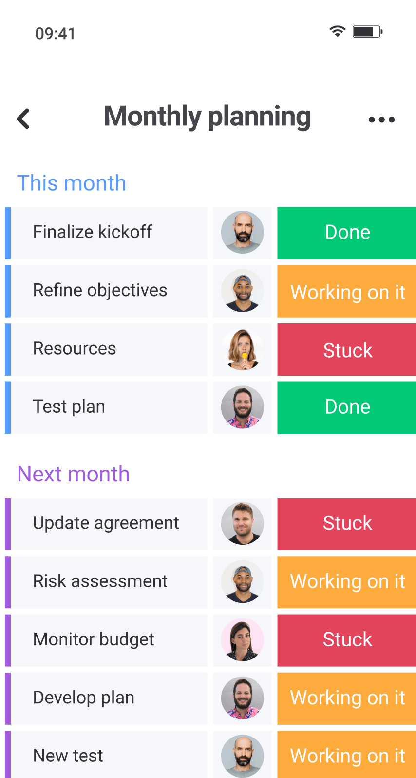 Vue mobile de la planification mensuelle des projets sur monday work management.