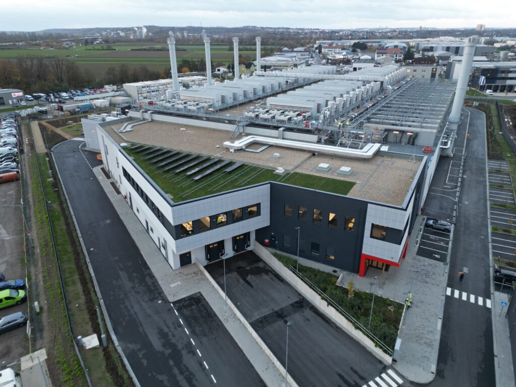 Vue aerienne du data center Yondr a Francfort en Allemagne, region UE AWS