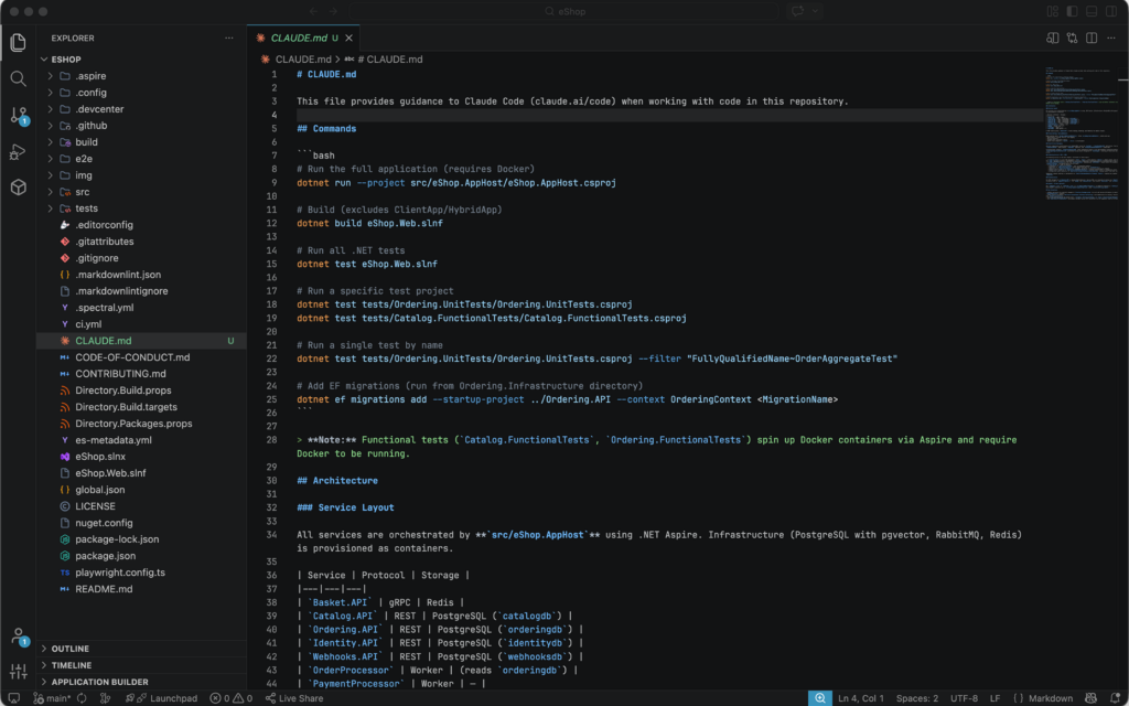 Interface de développement avec un fichier CLAUDE.md ouvert pour la gestion du code alternatif.