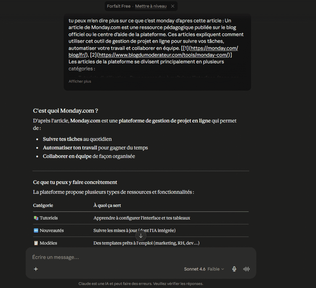 Interface de Claude AI générant une analyse textuelle approfondie et structurée sur fond sombre.