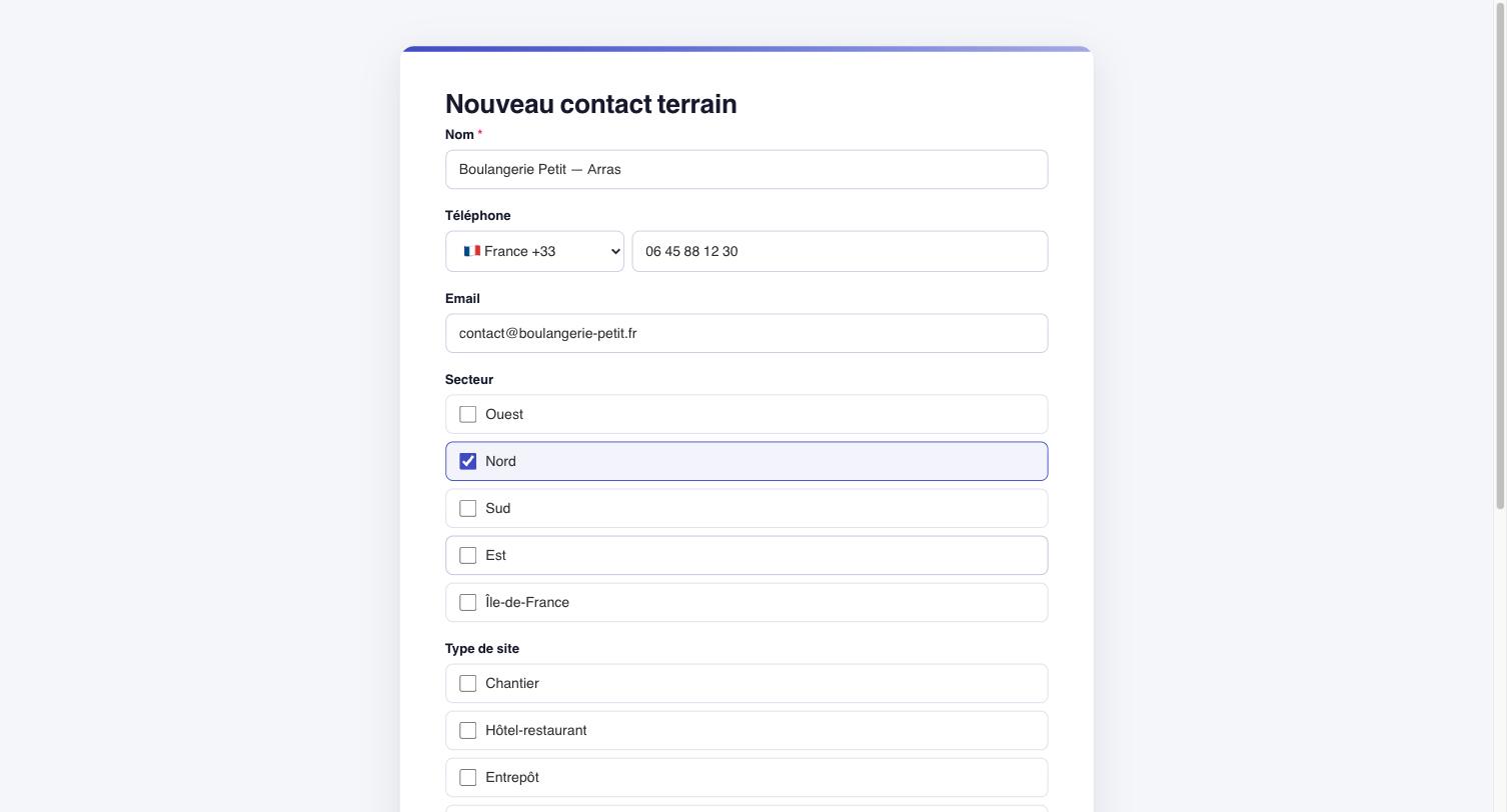 Page publique du formulaire « Nouveau contact terrain » remplie : nom, téléphone au format français, email, secteur Nord coché