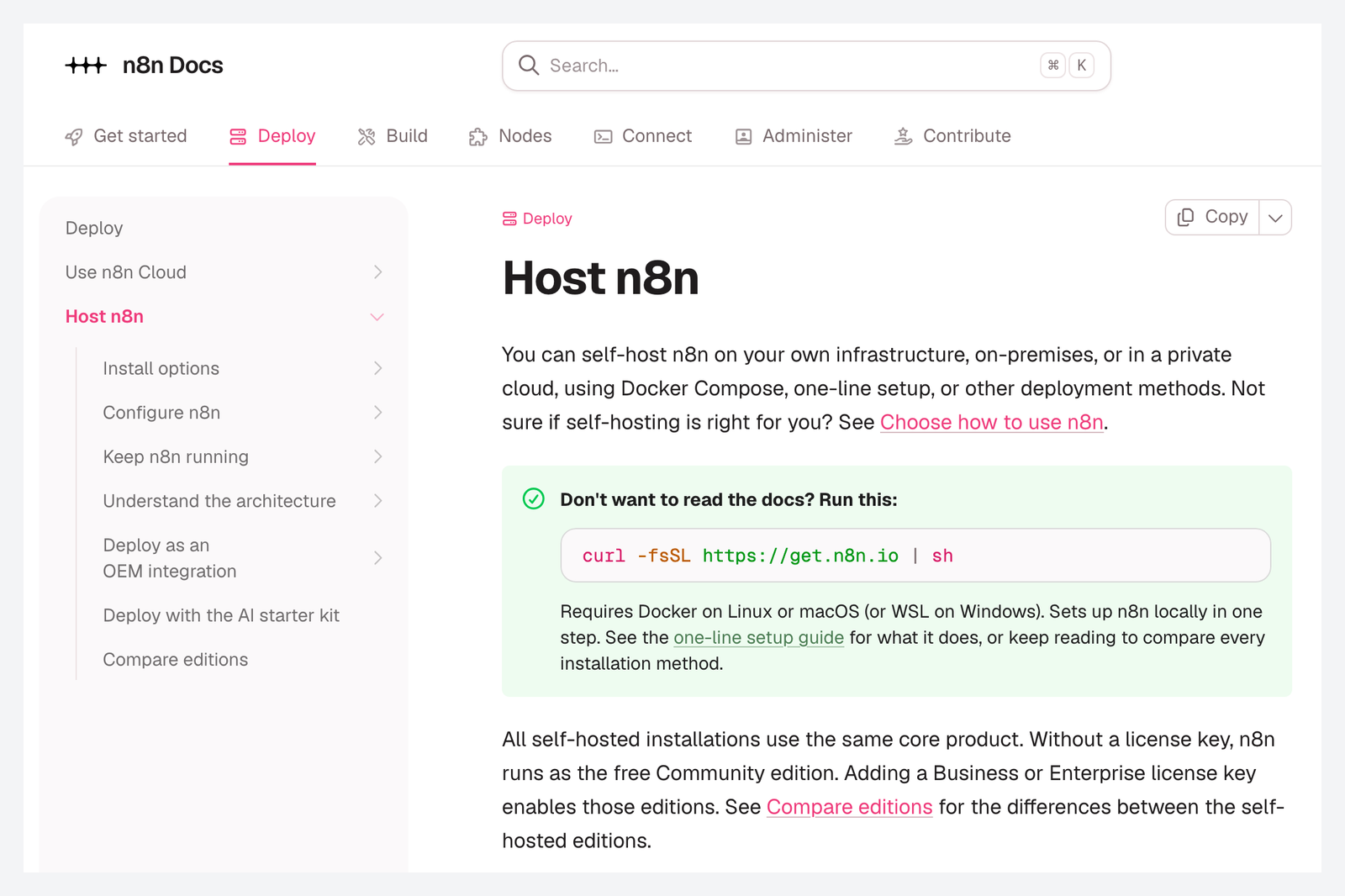 Capture de la documentation de n8n, page « Host n8n » : n8n s’installe sur votre propre infrastructure, sur site ou dans un cloud privé, avec Docker Compose ou une installation en une ligne.